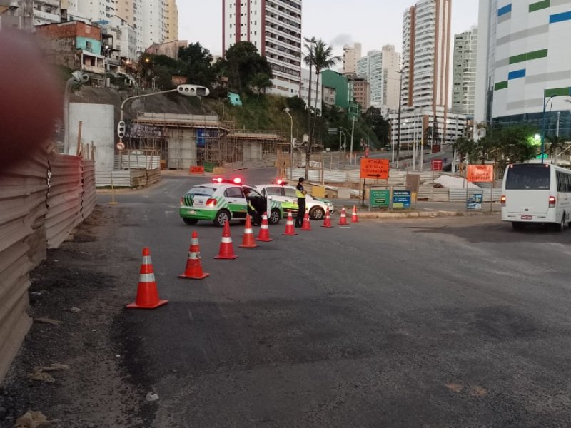 Imagem de Semáforos param de funcionar e causam congestionamento na Lucaia