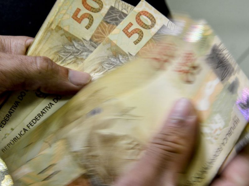 Imagem de Orçamento de 2023 prevê salário mínimo de R$ 1.302