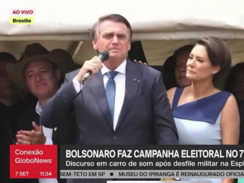 Imagem de Ao lado de Michelle, Bolsonaro puxa coro para si mesmo em Brasília: "Imbrochável"