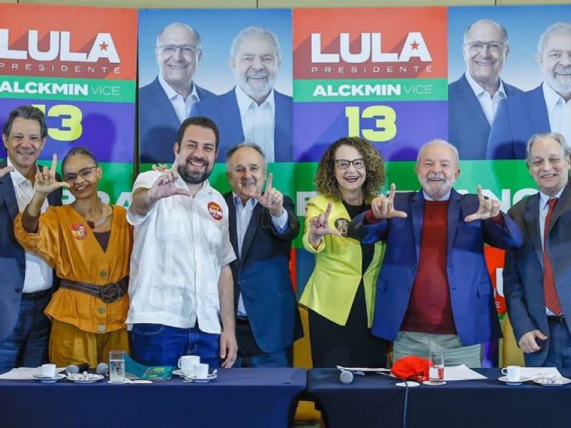 Imagem de Com participação de Henrique Meirelles, Lula tem encontro com ex-candidatos à presidência