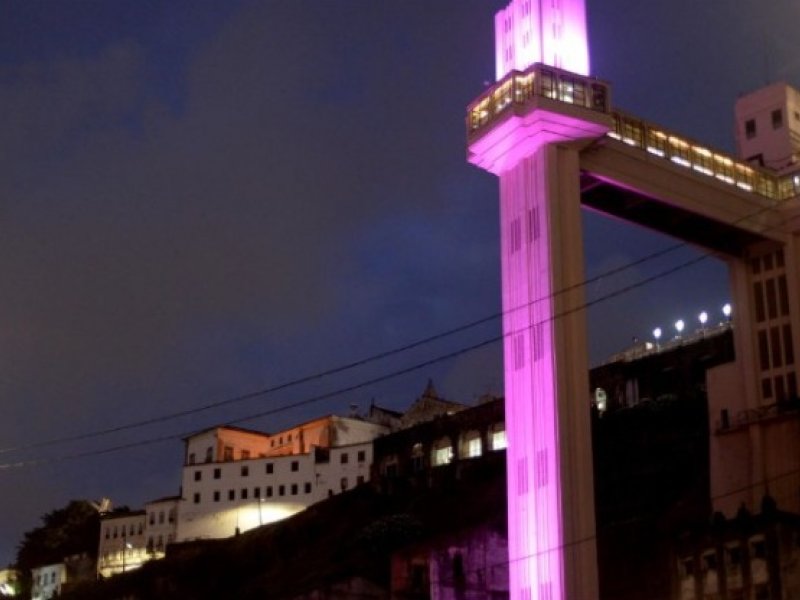 Imagem de Monumentos soteropolitanos recebem iluminação especial em alusão ao Outubro Rosa