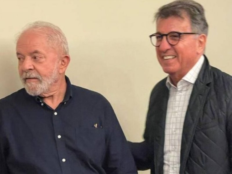 Imagem de Ex-amigo da família Bolsonaro, Paulo Marinho ajuda Lula em debate