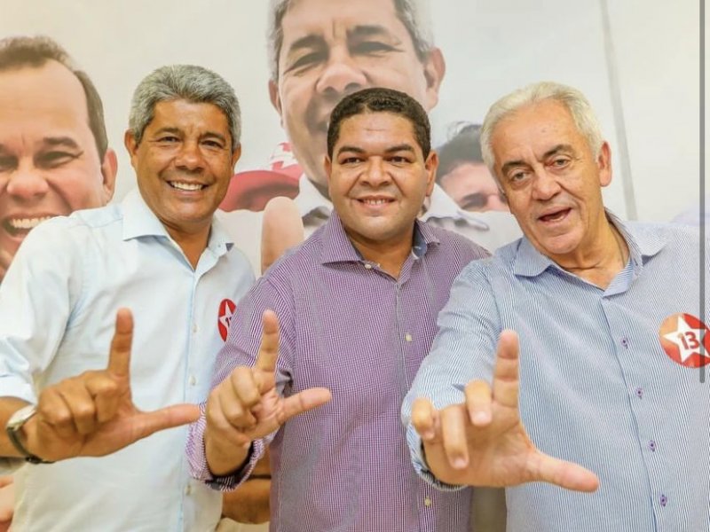 Imagem de Ex-prefeito de Buritirama declara apoio a Jerônimo Rodrigues após deixar base de ACM Neto