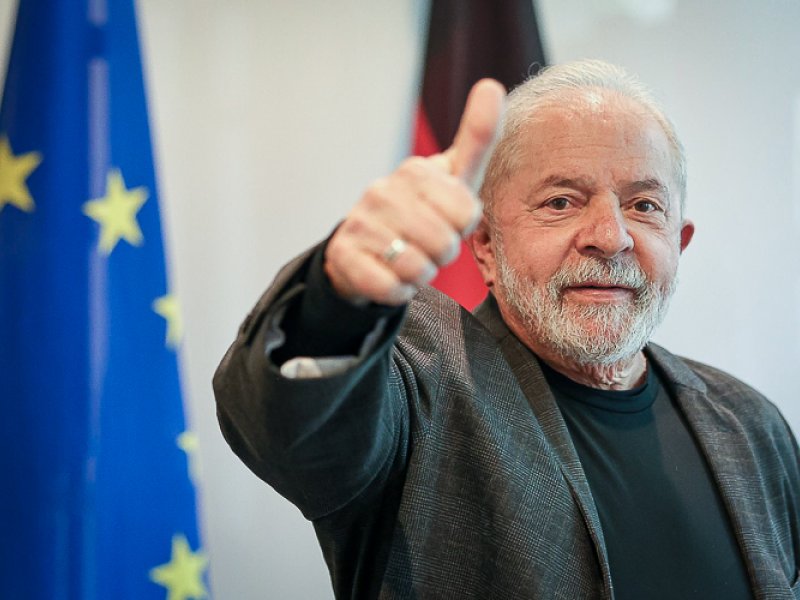 Imagem de No último dia de propaganda eleitoral, Lula apela contra abstenção: "Não deixe de votar"
