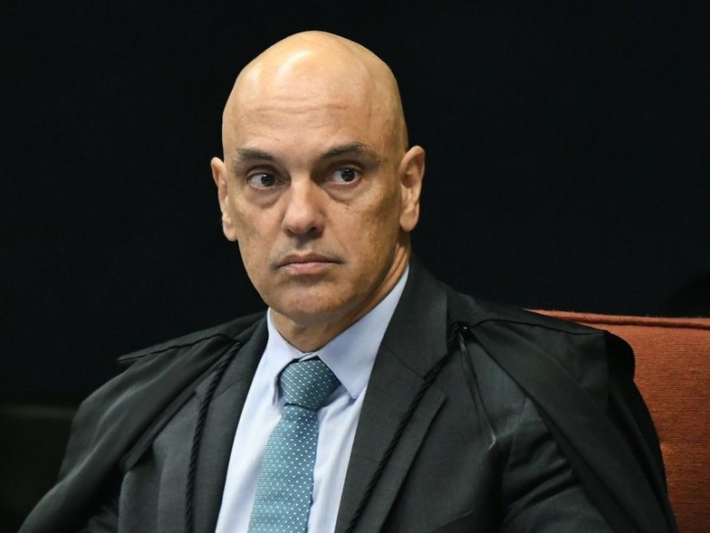 Imagem de Moraes determina suspensão imediata de operações sobre transporte de eleitores