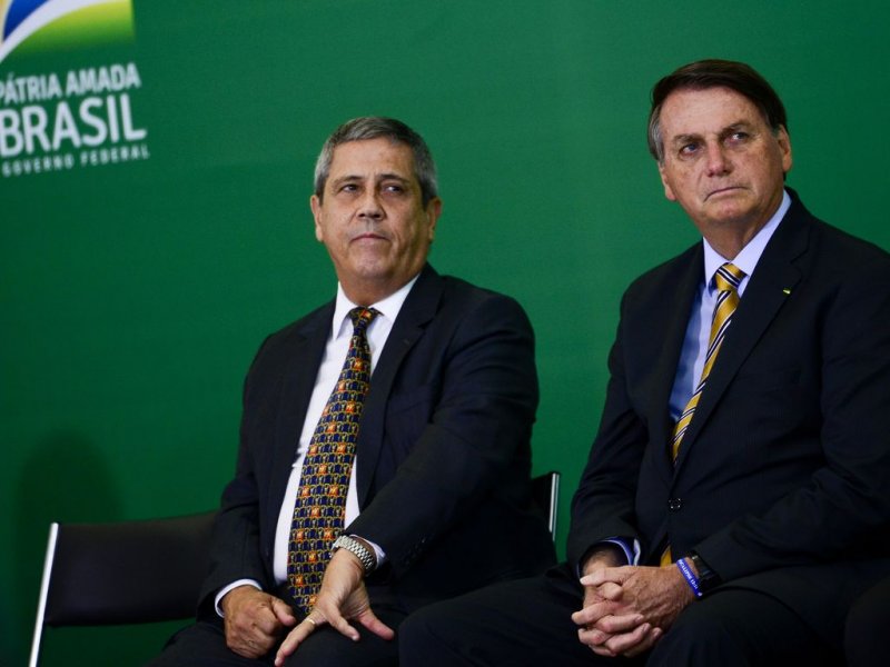 Imagem de Braga Netto usa comitê de Bolsonaro para promover encontros com militares que defendem golpe