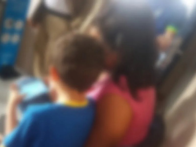 Imagem de Criança sequestrada em escola de Salvador é entregue à mãe, diz tia; pai suspeito de envolvimento está preso