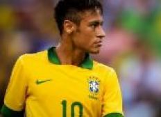 Imagem de Dunga admite que pode rever a posição de Neymar como capitão da seleção