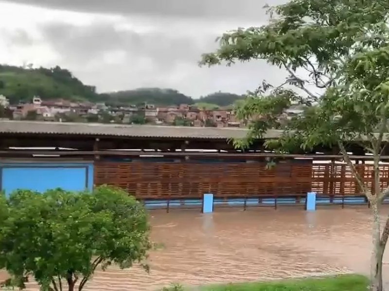Imagem de Após reinauguração, Centro de Canoagem de Ubaitaba volta a ser atingido por chuva; local ficou destruído em 2021