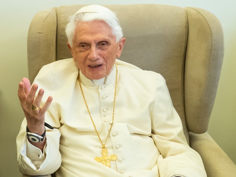 Imagem de Papa emérito Bento 16 morre aos 95 anos