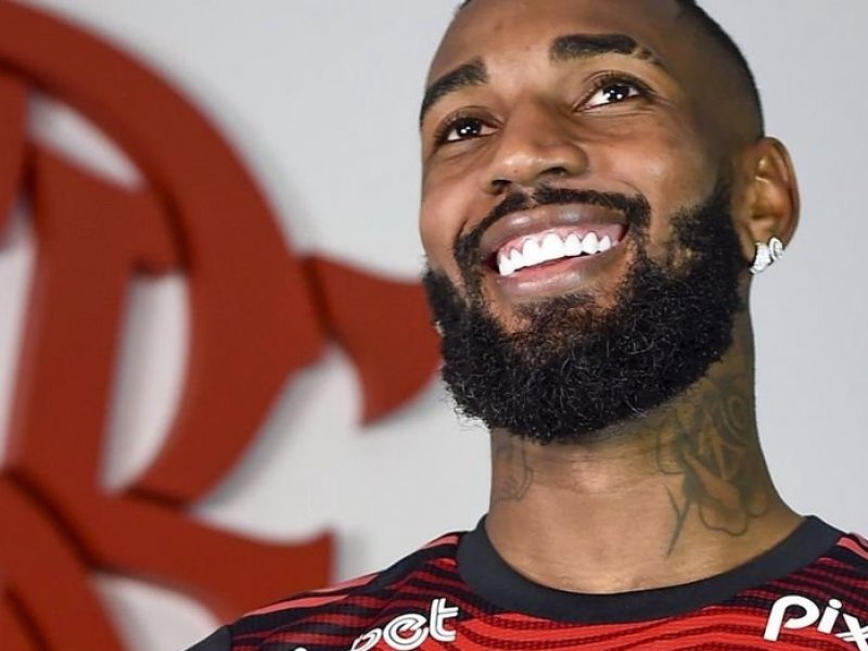 Imagem de Meio-campista Gerson retorna ao Flamengo com contrato até 2027