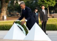 Imagem de Obama deposita coroa de flores no 'marco zero' de Hiroshima