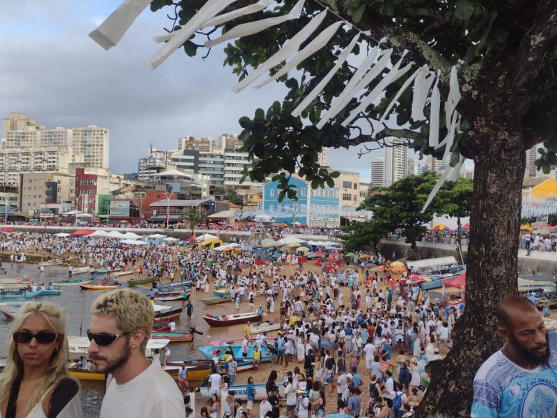 Imagem de Festa de Iemanjá volta a acontecer em Salvador e lota Rio Vermelho desde as primeiras horas desta quinta (2)