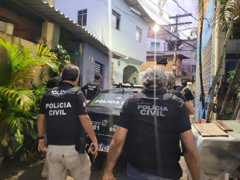 Imagem de Operação pré-carnaval prende três envolvidos com tráfico de drogas em Salvador