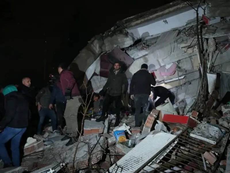 Imagem de Mortos em terremoto na Turquia e Síria chegam a 28 mil; buscas seguem