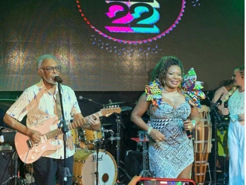 Imagem de Encontro de ministros: Margareth Menezes e Gilberto Gil cantam juntos no carnaval de Salvador