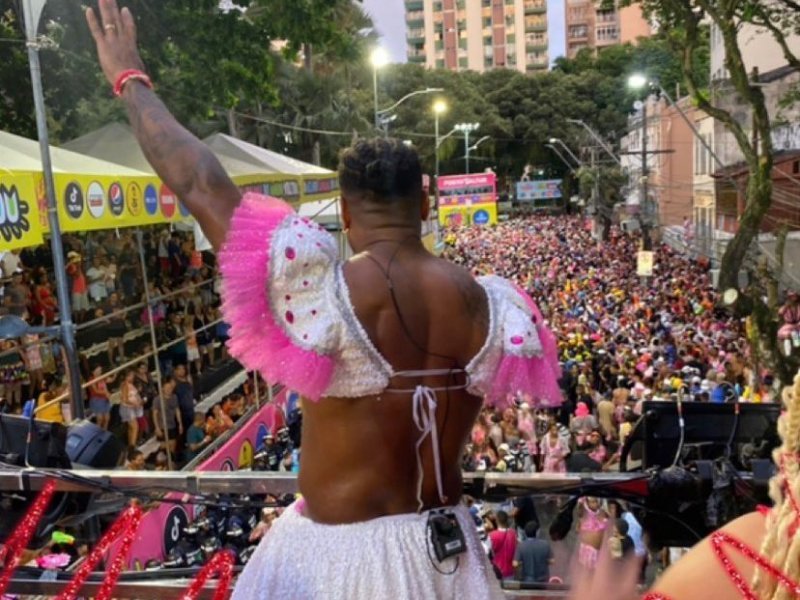 Imagem de MP-BA pede que Polícia Civil investigue foliões do bloco 'As Muquiranas' que encurralaram mulher no carnaval