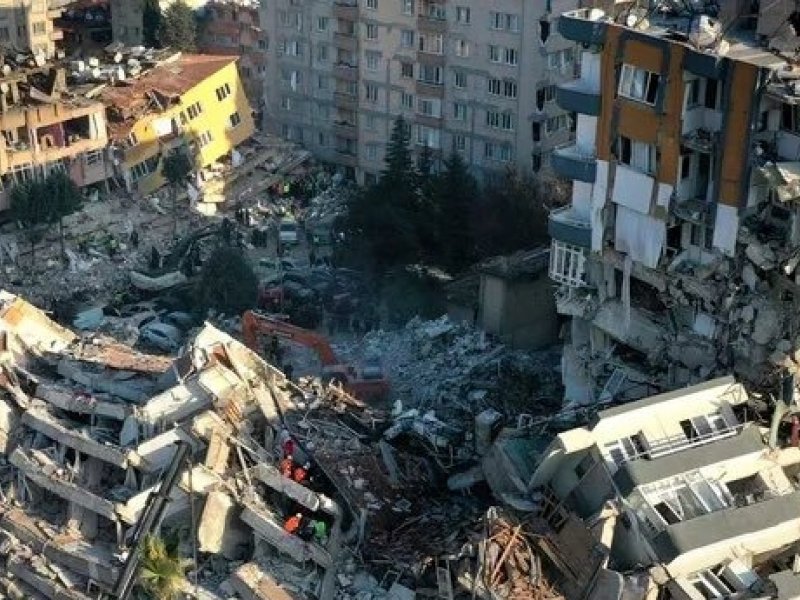 Imagem de Novo terremoto na Túrquia mata uma pessoa e destrói prédios