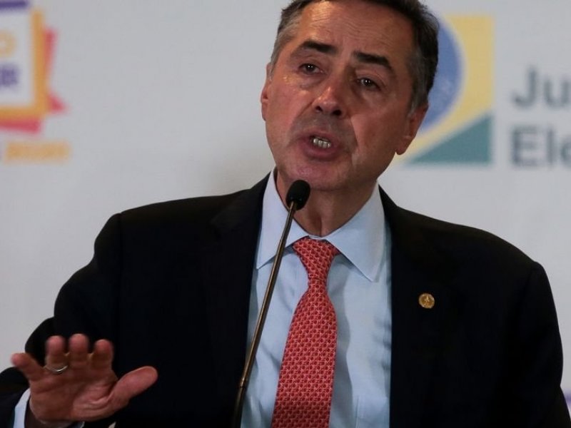 Imagem de Roberto Barroso deixa UTI em Brasília