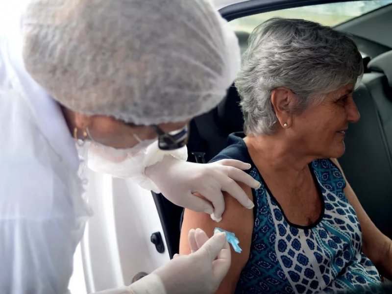 Imagem de Salvador realiza mutirão de vacinação bivalente neste sábado (11); veja locais