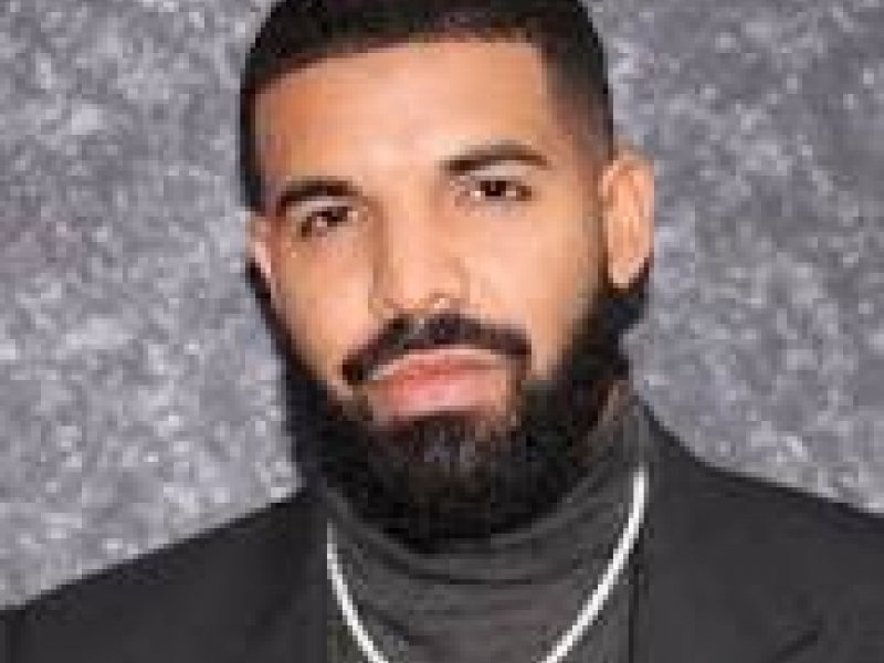 Imagem de Drake cancela show no Lollapalooza 2023; fãs podem pedir reembolso