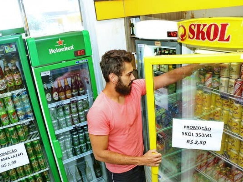 Imagem de Lei que proíbe venda de bebidas em postos de combustíveis de Salvador é inconstitucional, diz relator 