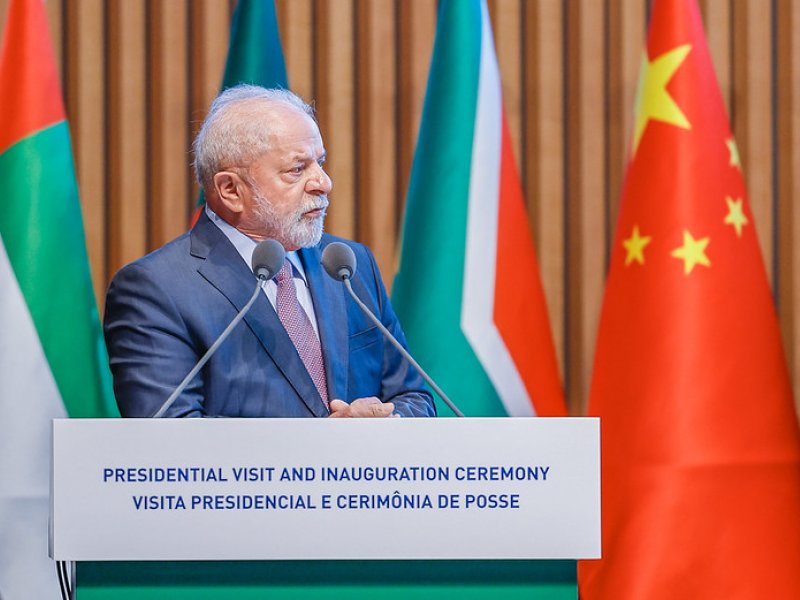 Imagem de Lula e presidente chinês assinam acordos comerciais durante reunião em Pequim