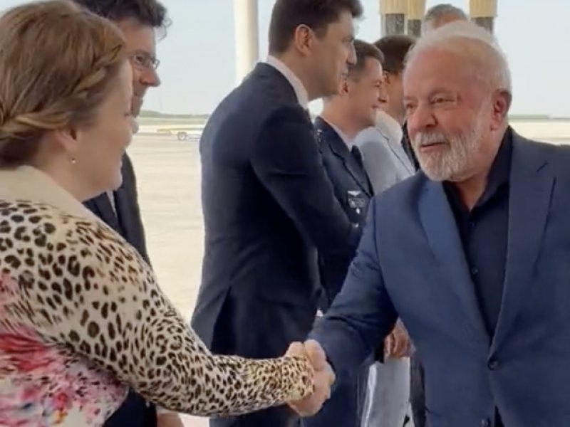 Imagem de Em Abu Dhabi, Lula negocia acordos comerciais e de meio ambiente