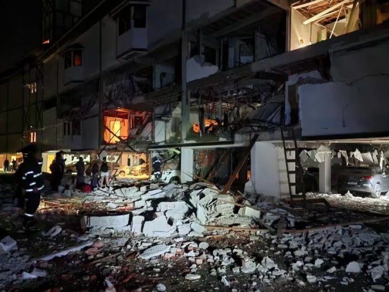 Imagem de Explosão em condomínio residencial deixa 4 feridos em SP