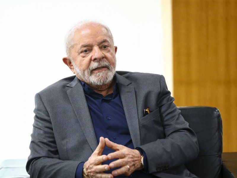Imagem de TSE multa parlamentares por divulgarem fake news contra Lula
