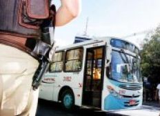 Imagem de Justiça cancela gratuidade nos ônibus para policiais