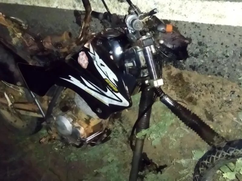 Imagem de Motociclista é arremessado e morre em acidente na BR-324, no norte da Bahia