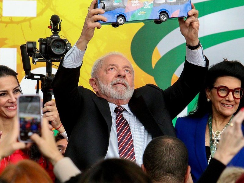 Imagem de VÍDEO: artistas que votaram em Lula fazem cobrança direta ao governo; saiba mais