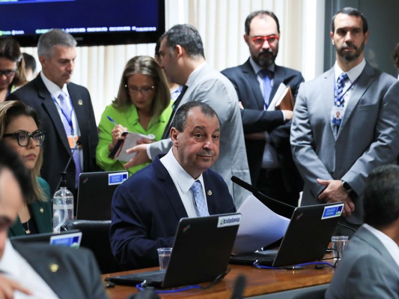 Imagem de Comissão do Senado aprova relatório do novo arcabouço fiscal