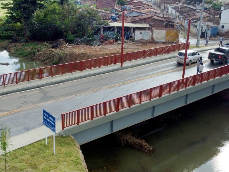 Imagem de Ponte e rodovias requalificadas são entregues em Macarani; investimentos ultrapassam R$ 40 milhões