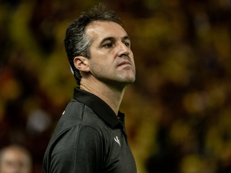 Imagem de 'Vitória sensacional', diz Léo Condé após vencer Sport e voltar à liderança da Série B