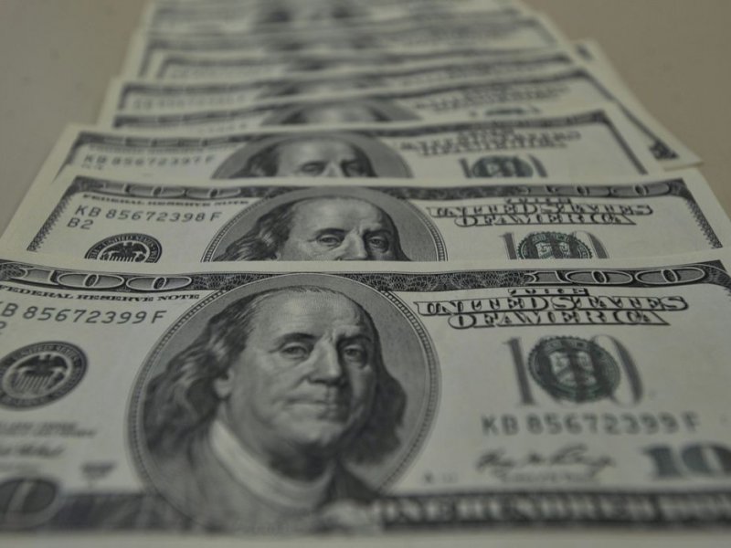 Imagem de Dólar encosta em R$ 5,20 com inflação nos EUA