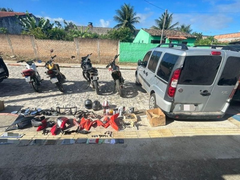 Imagem de Oficina que adulterava carros roubados é desarticulada pela PM no nordeste da Bahia