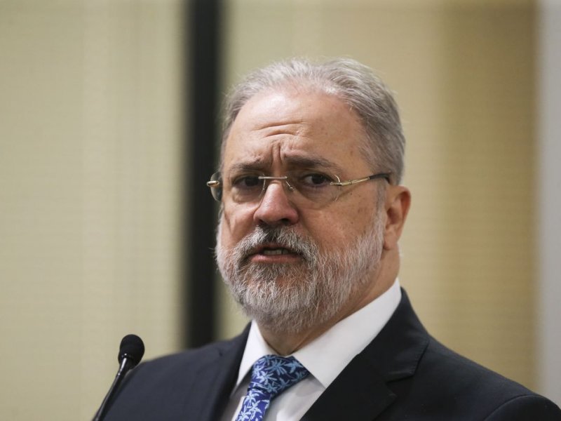 Imagem de Aliados sugerem a Lula adiar escolha de novo PGR e buscar ‘genérico’ de Aras