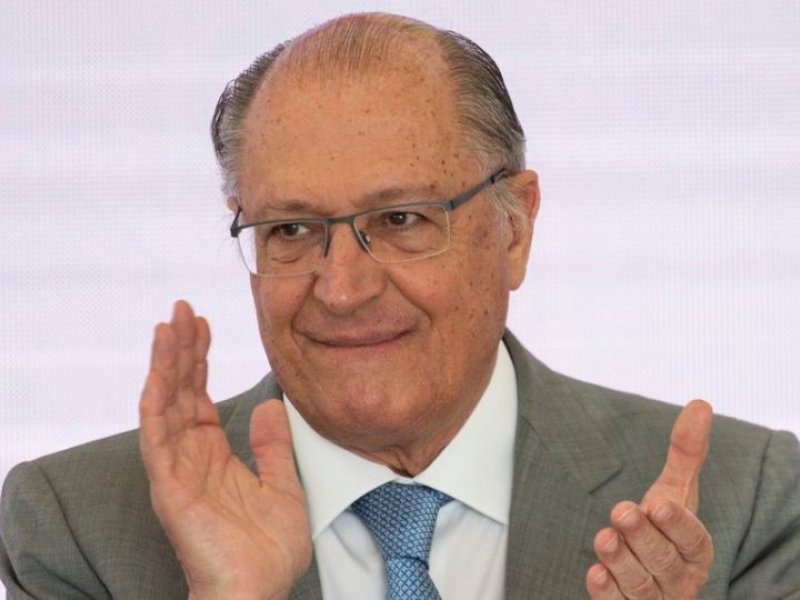 Imagem de Presidente em exercício, Alckmin diz que ministro de Minas e Energia foi eficiente na resolução do apagão