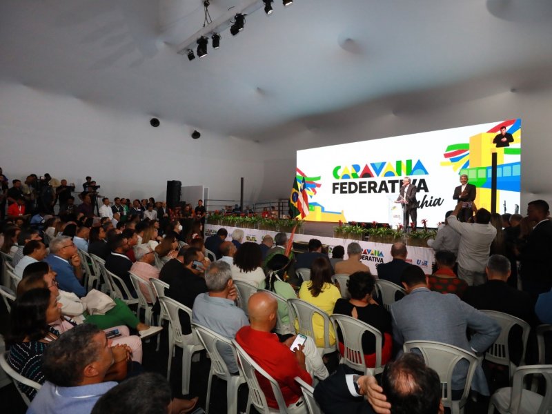 Imagem de Com presença de ministros de Lula, Caravana Federativa reúne cerca de 250 prefeitos em Salvador