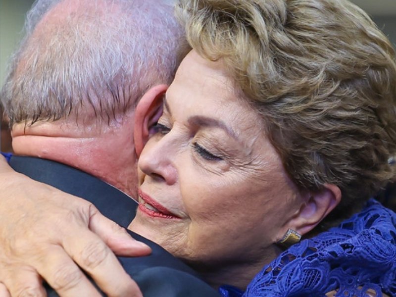 Imagem de PT apresenta projeto polêmico que pode "beneficiar" Dilma Rousseff