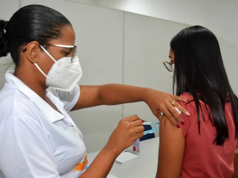 Imagem de Salvador retoma vacinação de Covid-19 e gripe nesta segunda-feira (11); confira esquema