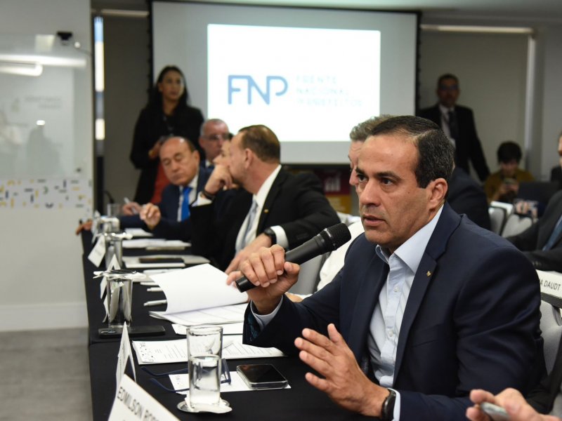 Imagem de Em reunião da FNP, Bruno Reis discute propostas para evitar perda de arrecadação dos municípios na reforma tributária