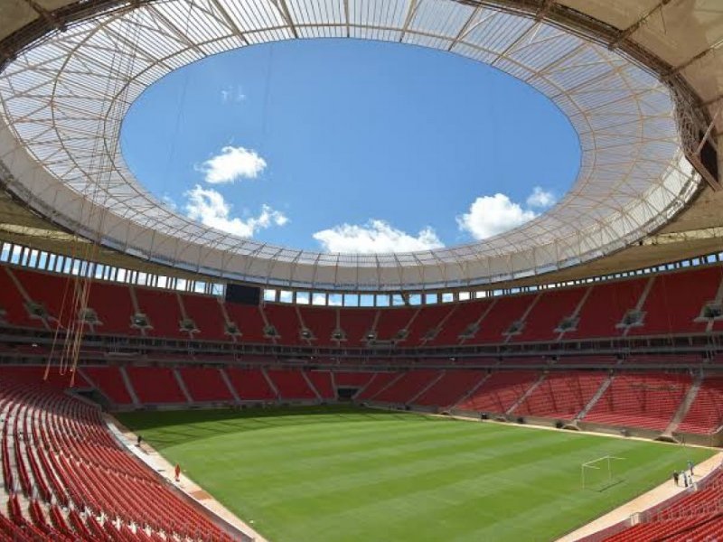 Imagem de Fifa e Governo firmam parceria para acesso a dados de torcedores em estádios