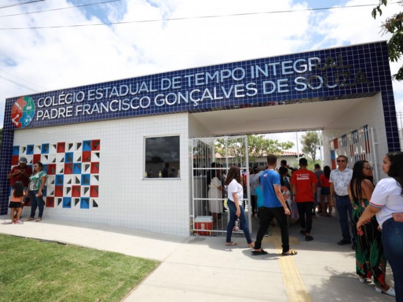 Imagem de Governo da Bahia entrega duas 2 escolas em tempo integral e sede da PM em Quijingue