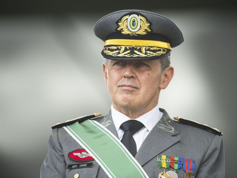 Imagem de Chefe do Exército reage a decisão do TSE sobre fiscalização de urnas; confira