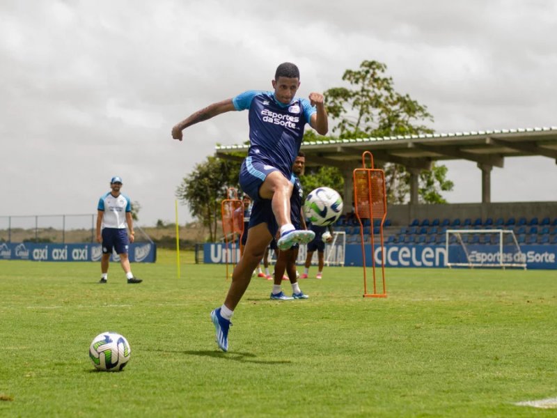 Imagem de Bahia faz treino tático em penúltimo treino antes de partida contra o Goiás