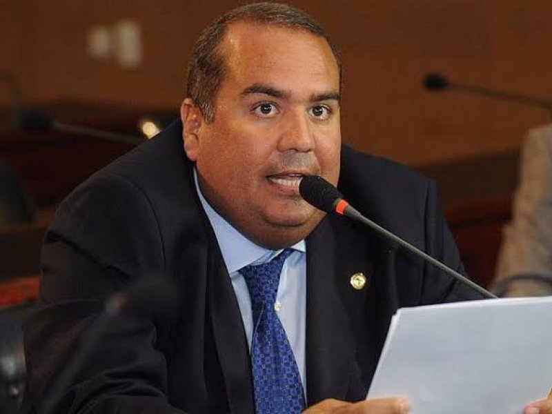 Imagem de Sandro Régis critica cancelamento da Fenagro: “o Governo do Estado não teve o mínimo de competência”   