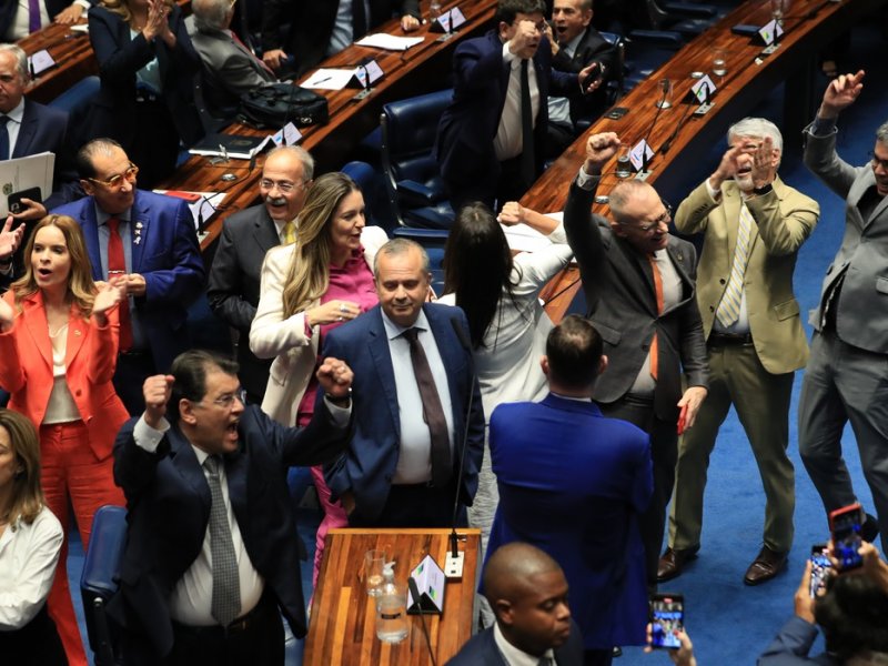 Imagem de PEC da Reforma Tributária é aprovada em 1º turno no Senado